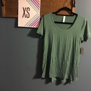 NWT Lighter Green XS LuLaRoe Classic T